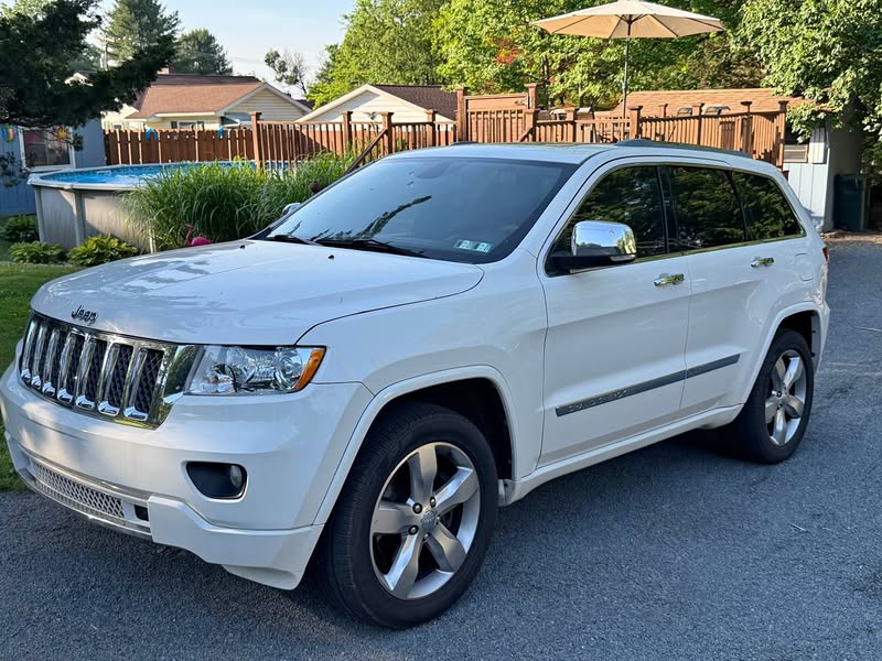 2011 Jeep Grand Cherokee - SRT Sport Utility 4D