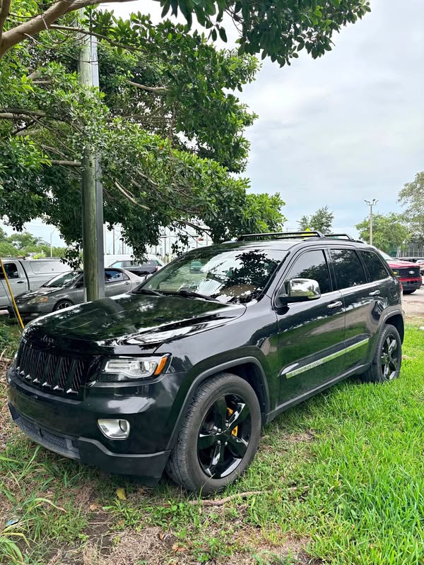 2011 Jeep Grand Cherokee - All New Limited Sport Utility 4D