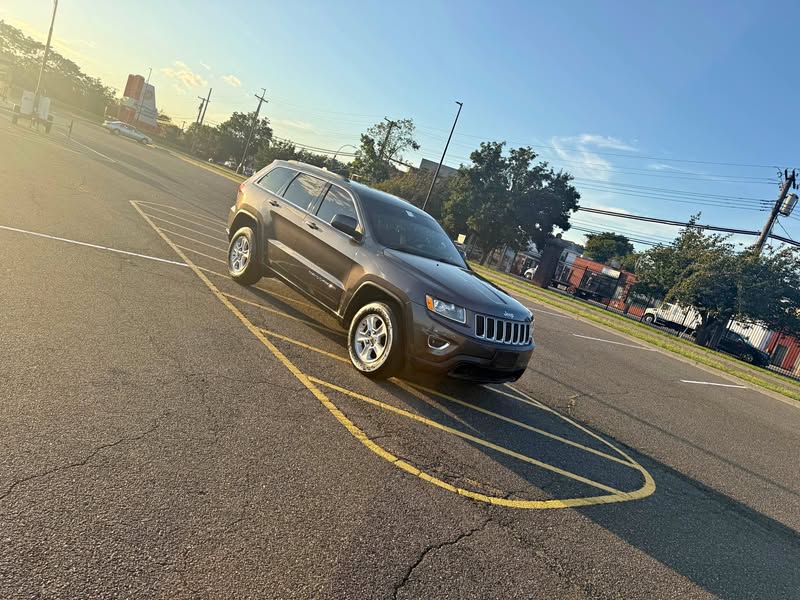 2015 Jeep Grand Cherokee - Laredo Sport Utility 4D