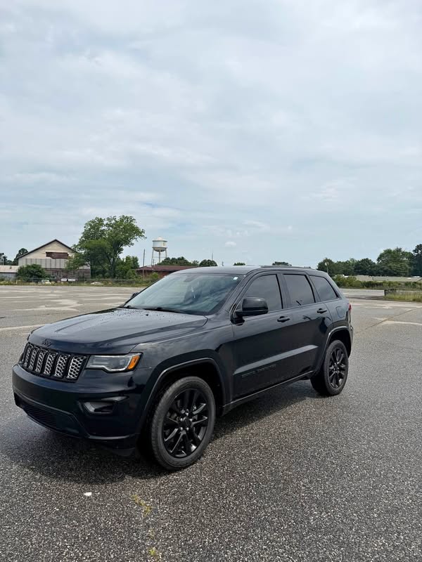 2021 Jeep Grand Cherokee L - Laredo Sport Utility 4D