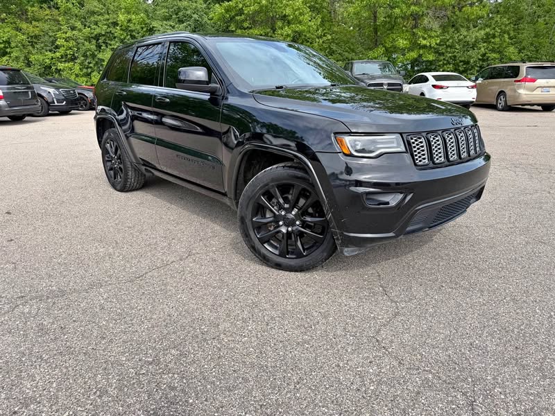 2020 Jeep Grand Cherokee - Altitude