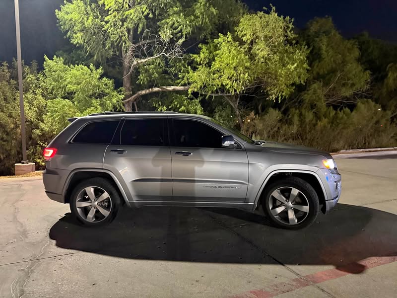 2015 Jeep Grand Cherokee - Overland Sport Utility 4D