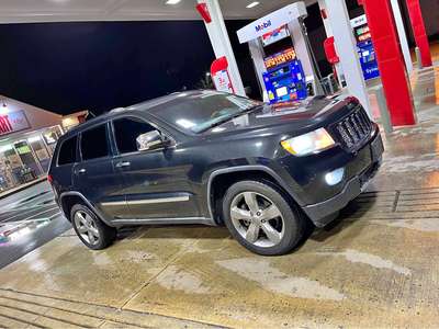 2013 Jeep Grand Cherokee - Overland Sport Utility 4D