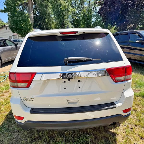 2011 Jeep Grand Cherokee - Laredo Sport Utility 4D