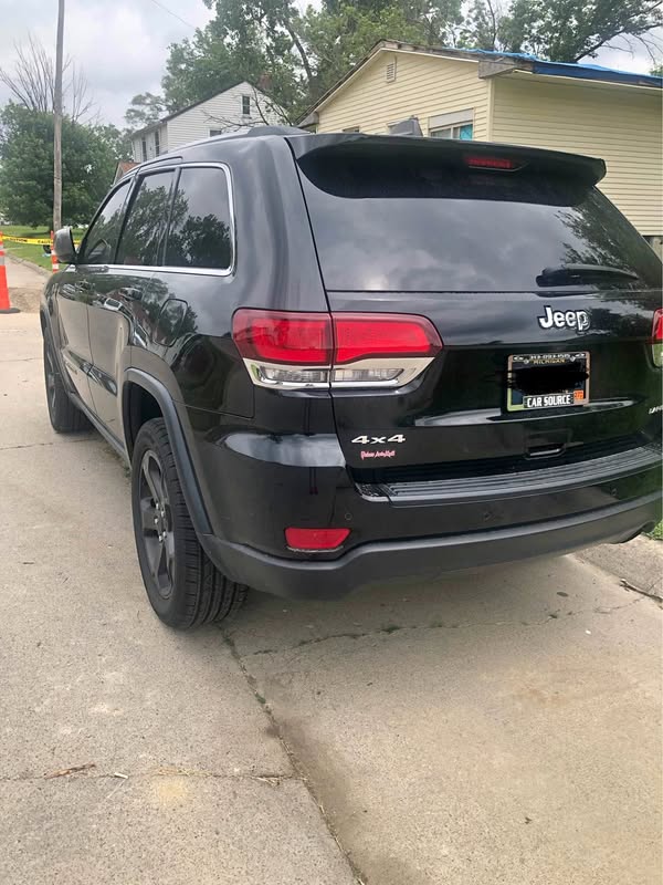 2020 Jeep Grand Cherokee - Laredo Sport Utility 4D