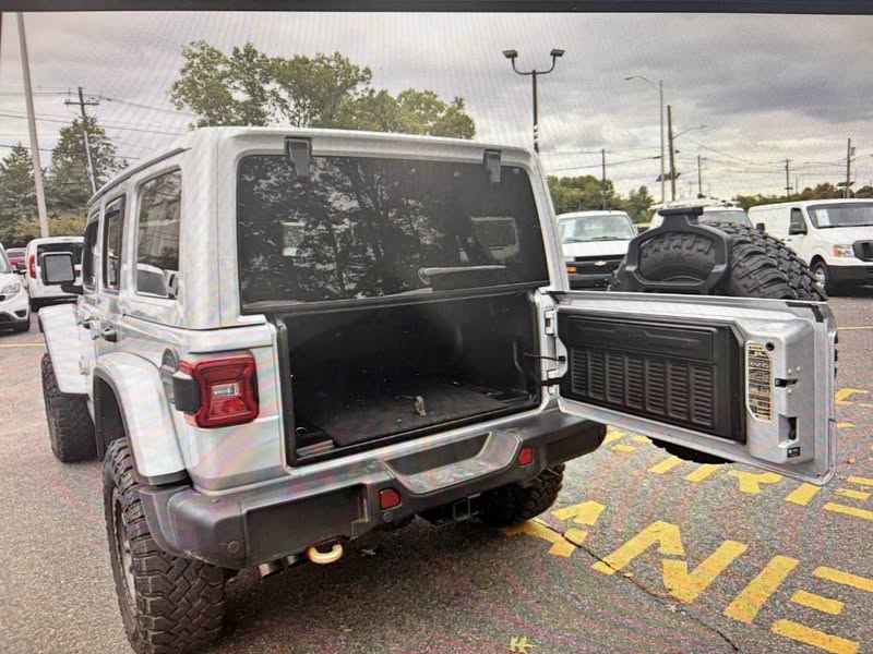 2022 Jeep Wrangler Unlimited - Rubicon, 392