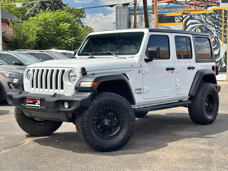 2019 Jeep Wrangler Unlimited - Lifted Sport V6 4x4 on 35\u2019s