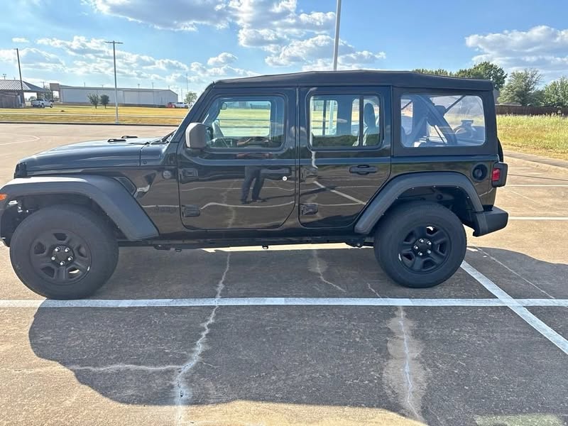 2022 Jeep Wrangler Unlimited Sport \ud83e\udd18 43297 Miles