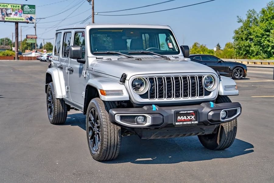 2024 Jeep Wrangler Sahara 4xe