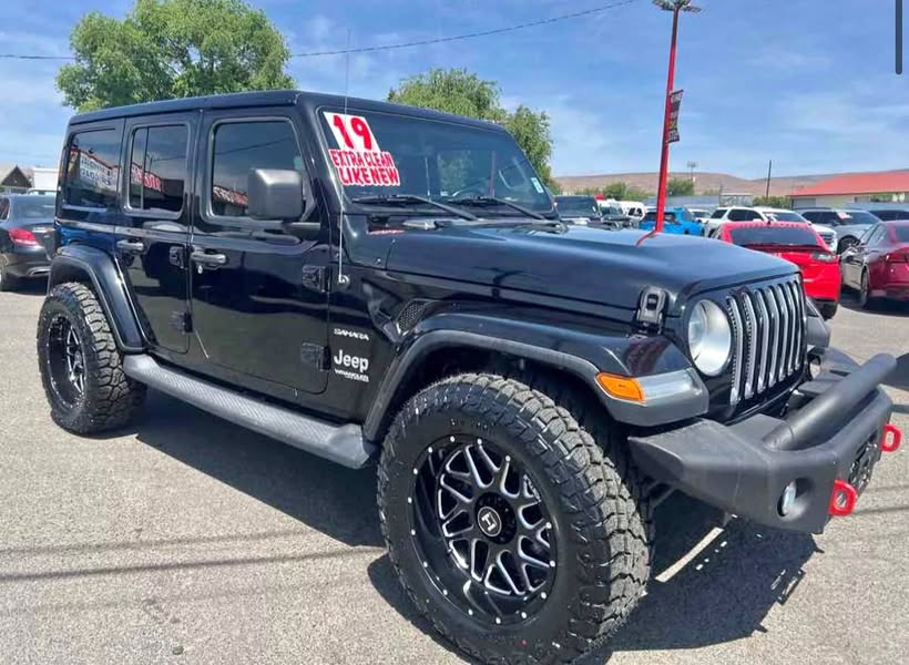 2019 Jeep Wrangler - Sahara