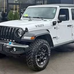 2023 Jeep Wrangler 4xe please read the description! its financing! start at 2,800 down payment!