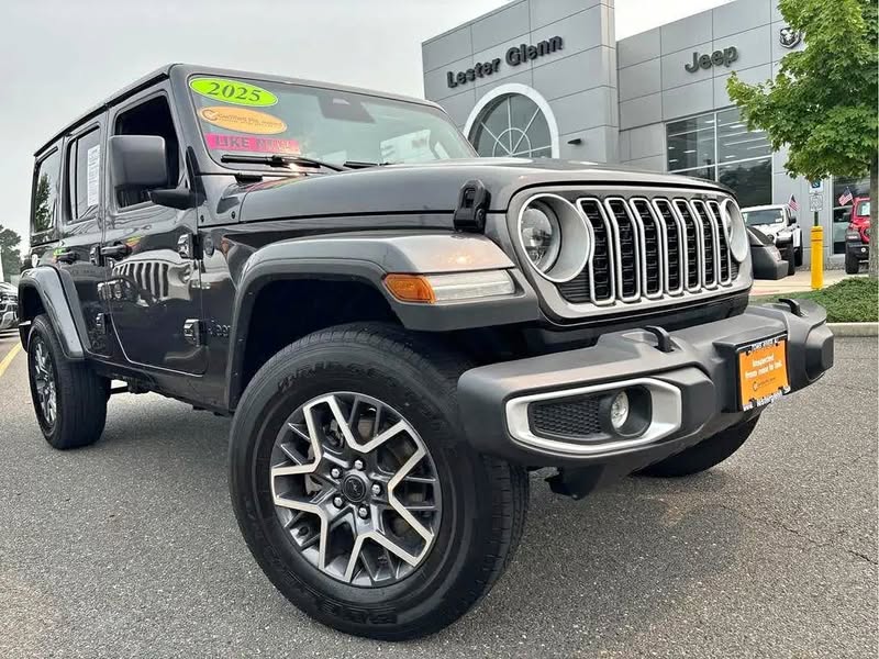 2025 Jeep Wrangler 4-Door Sahara 4x4
