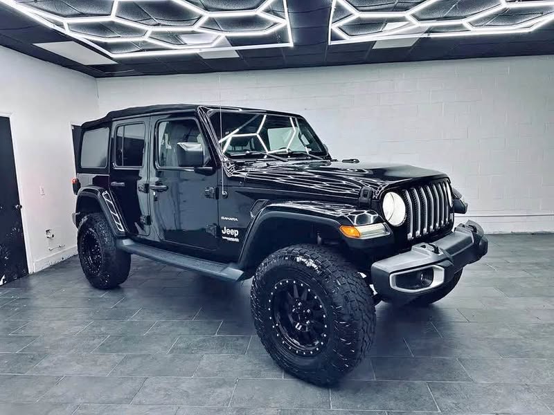 2018 Jeep Wrangler Unlimited - Sahara Sport Utility 4D