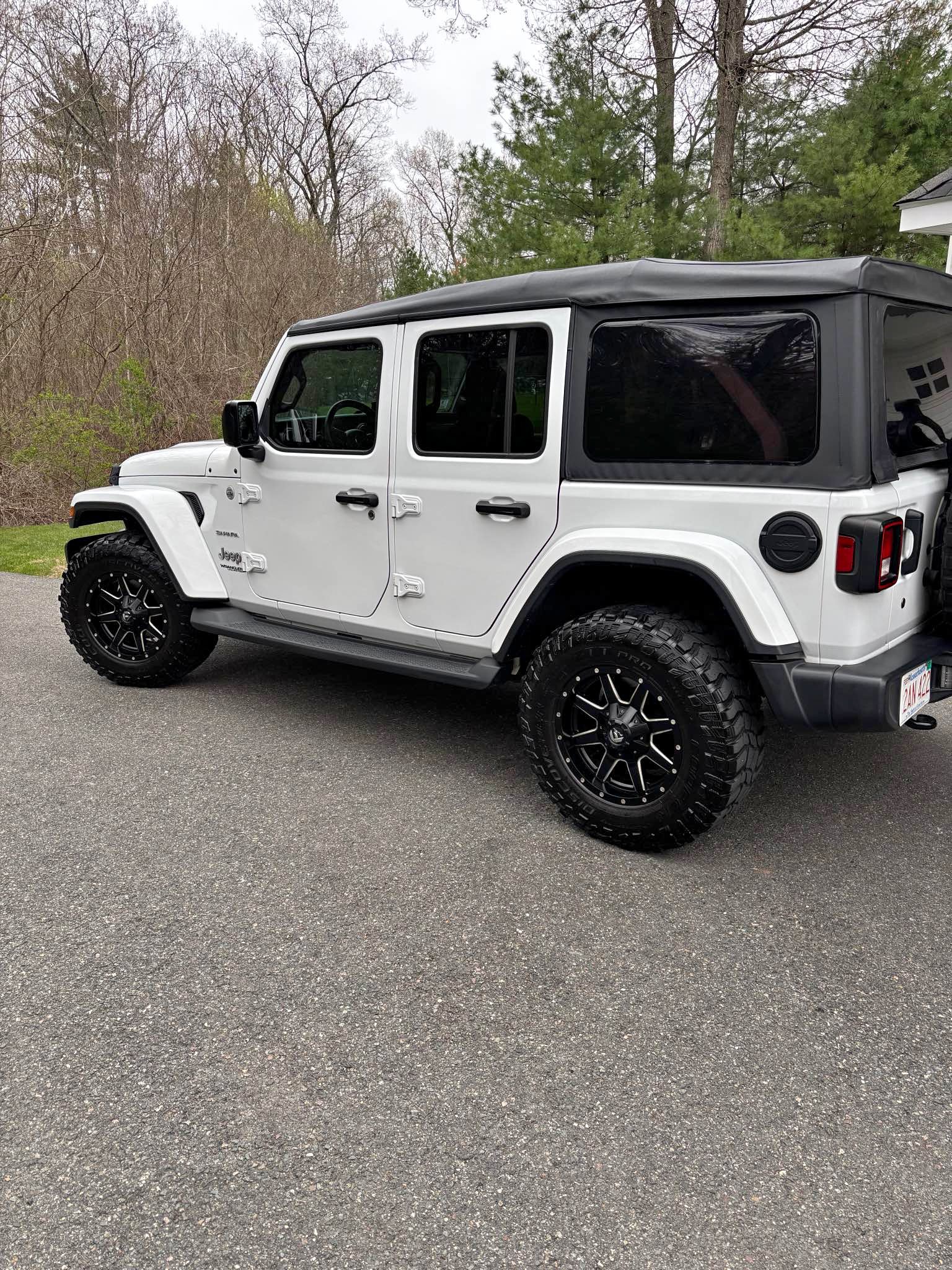 2018 Jeep Wrangler Unlimited - Sahara Sport Utility 4D