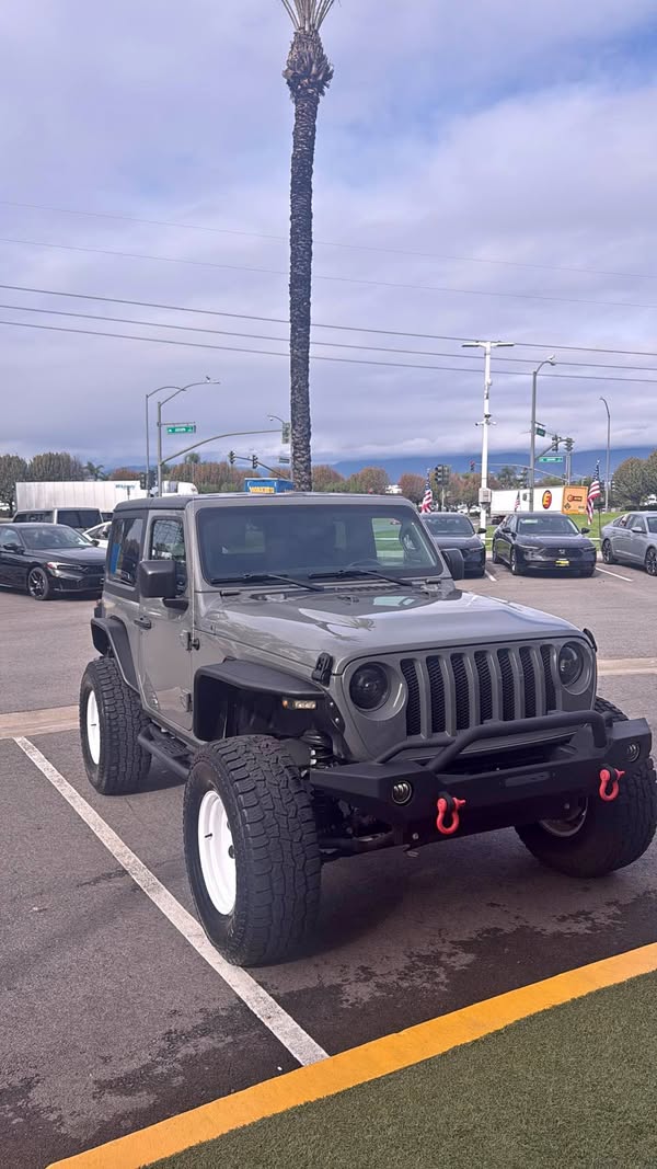 2021 Jeep Wrangler - \