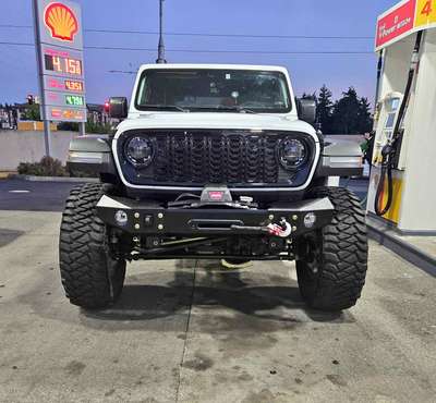 2024 Jeep Wrangler - Willys Sport Utility 2D