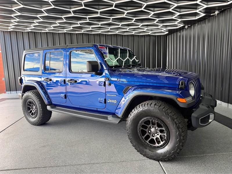 2018 Jeep Wrangler Unlimited - Sahara Sport Utility 4D