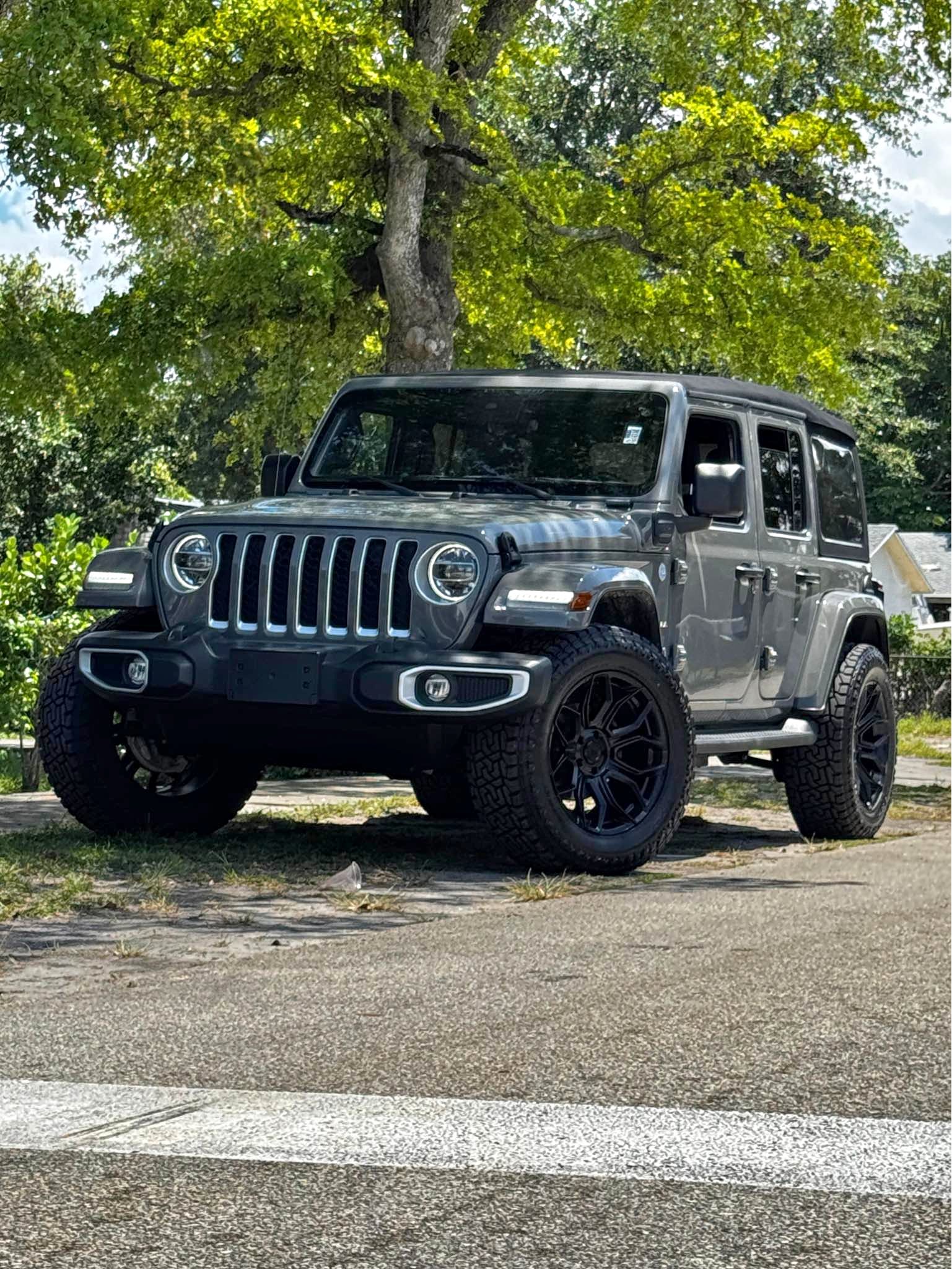 2021 Jeep Wrangler - Utility 4D Sahara 2.0L
