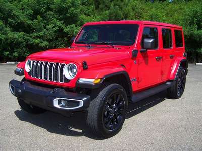 2025 Jeep Wrangler 1-OWNER 9K SAHARA 4X4 HYBRID PLUG IN GAS...