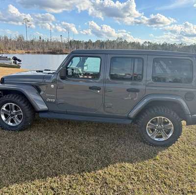 2019 Jeep Wrangler Unlimited - Sahara