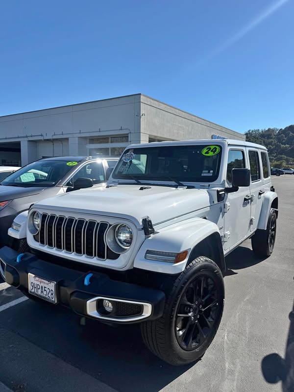 2024 Jeep Wrangler - \