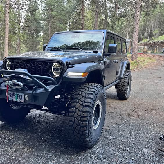 2025 Jeep Wrangler Unlimited - Willys Sport Utility 4D