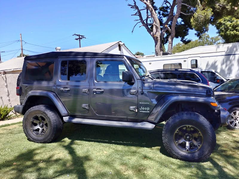 2018 Jeep wrangler sahara