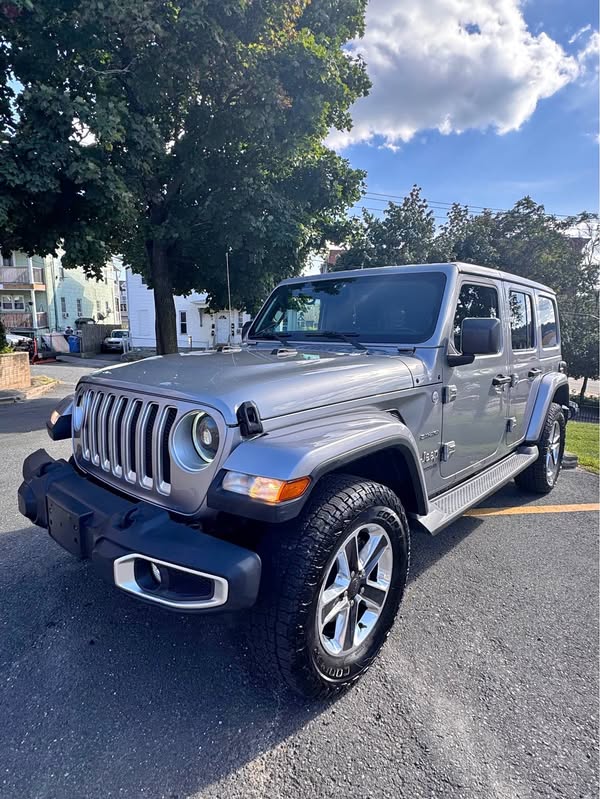 2018 Jeep Wrangler Unlimited - Sahara Sport Utility 4D