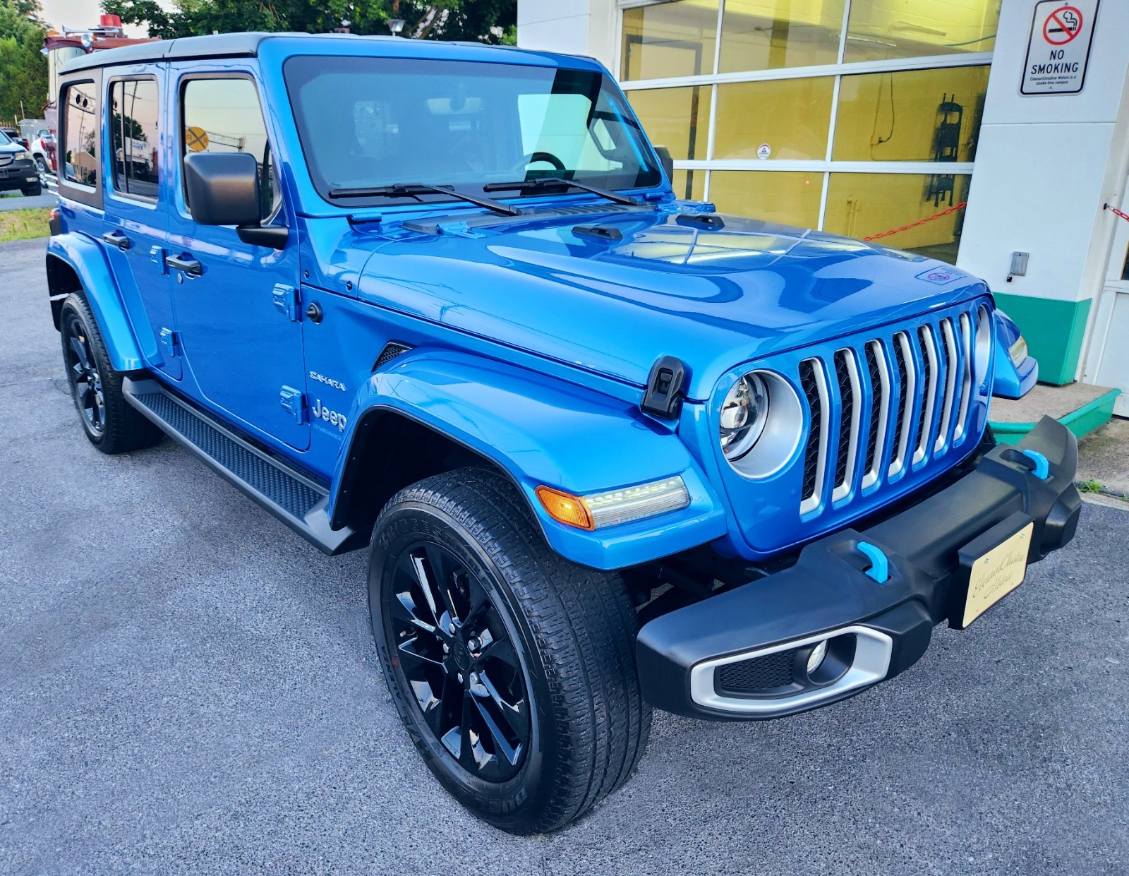 2023 Jeep Wrangler SAHARA 4XE