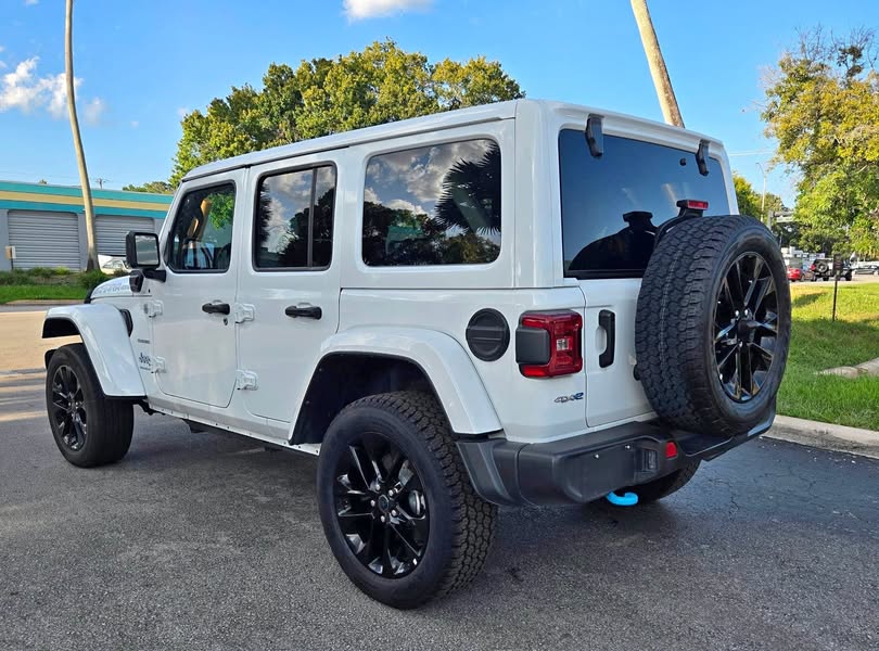 2024 Jeep Wrangler - \
