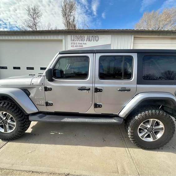 2019 Jeep Wrangler Unlimited - Sahara Sport Utility 4D