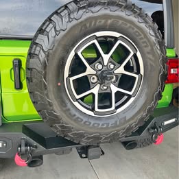 2025 Jeep Wrangler Rubicon  (5) Wheels and Tires with TPMS 4,000 miles on (4) \/ 0 miles on spare