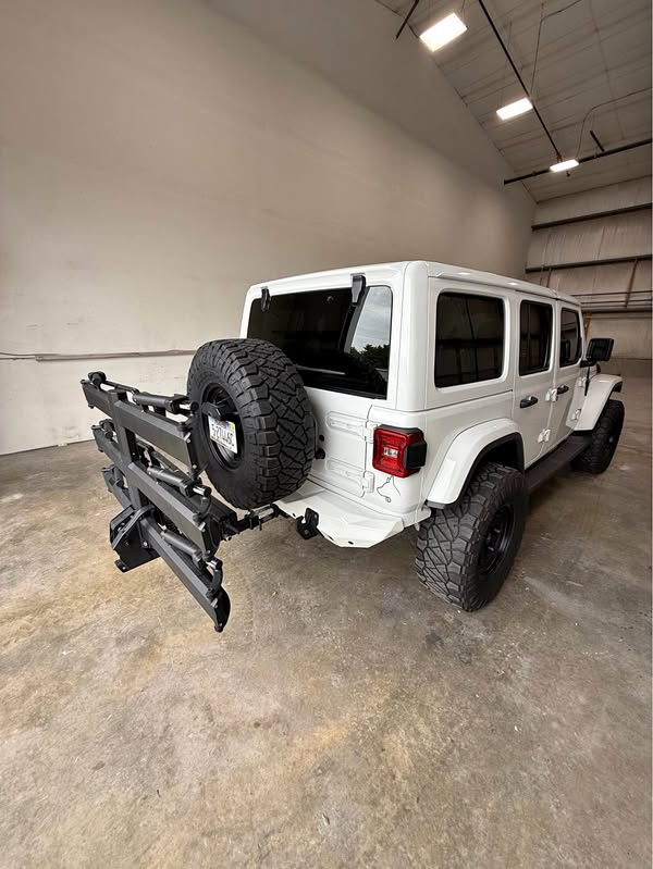 2021 Jeep Wrangler - Sahara Sport Utility 4D
