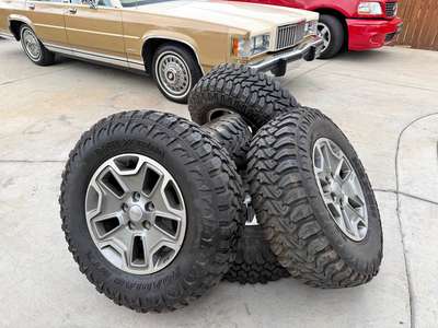2020 Jeep Wrangler Set of 5 17\u201d WHEELS AND TIRES