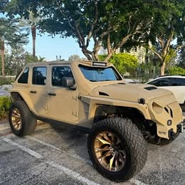 2023 Jeep SoFlo Custom Sniper - Slantback Jeep Wrangler (excellent condition)