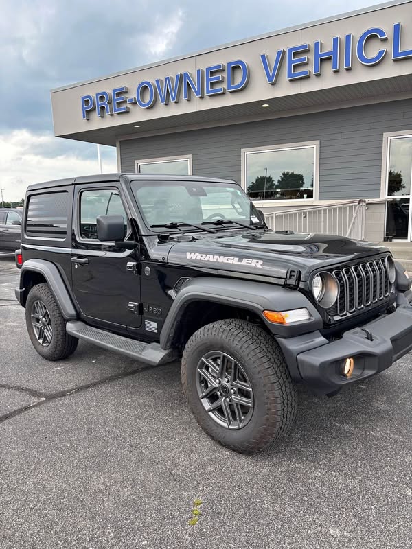2025 Jeep Wrangler - Sport S