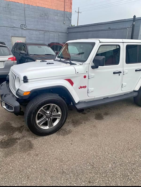 2018 Jeep Wrangler - Sahara Sport Utility 4D