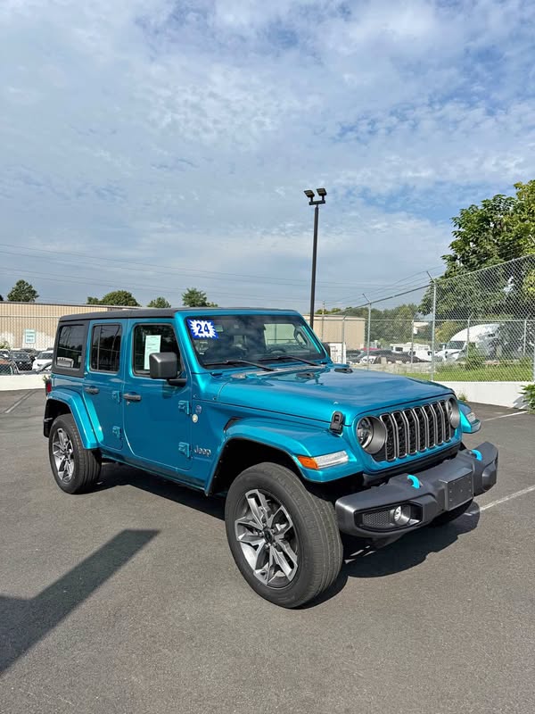 2024 Jeep Wrangler - Willys Sport Utility 4D
