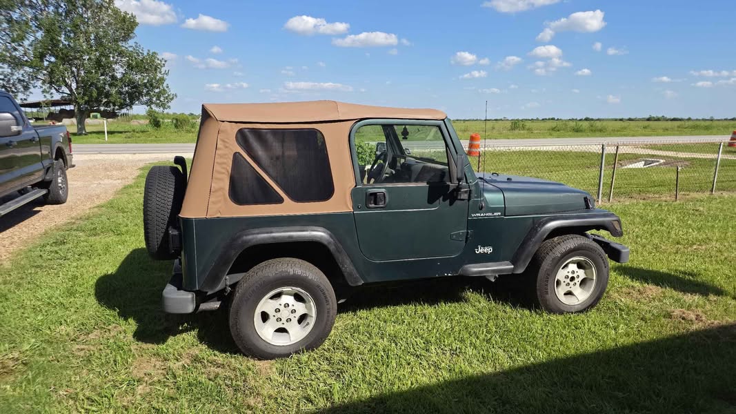 2000 Jeep Wrangler Sport SUV 2D