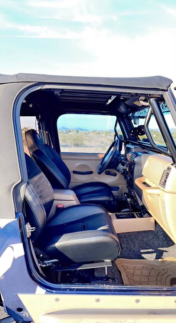 2000 Jeep Wrangler - S Sport Utility