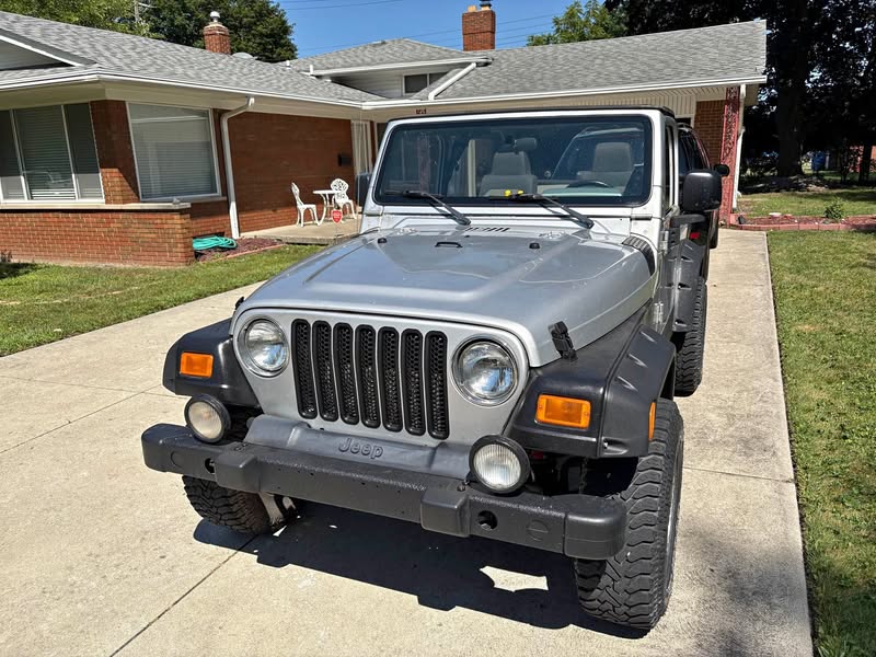 2004 Jeep Wrangler - Columbia package.
