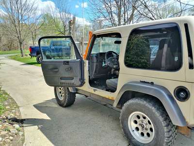 2002 Jeep Wrangler - Black