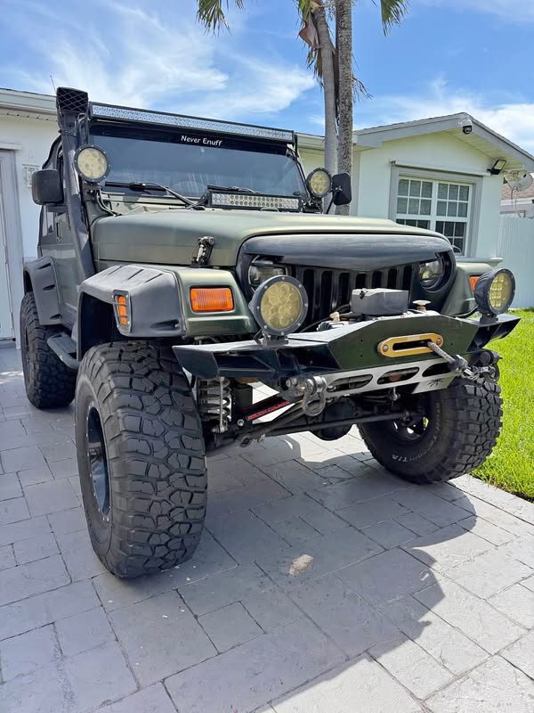 1997 Jeep Wrangler 4xe - Sahara 4xe Sport Utility 4D