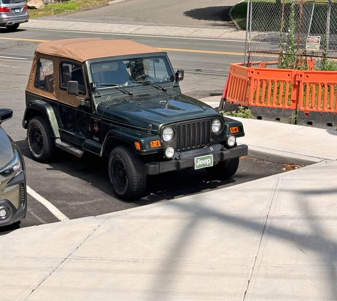 1998 Jeep Wrangler - Sahara Sport Utility 2D