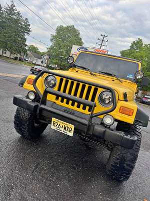 1998 Jeep Wrangler - Sahara edition