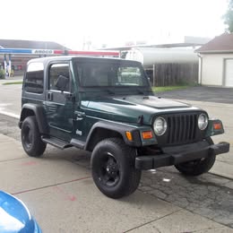 2000 Jeep wrangler  sport  4x4    removable hard top