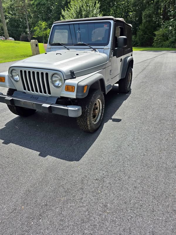 2004 Jeep Wrangler - SE Sport Utility 2D