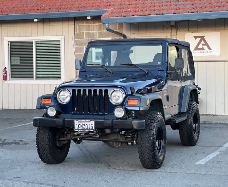 2000 Jeep Wrangler Sport Utility 2D