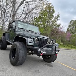 2004 jeep tj wrangler Sahara edition