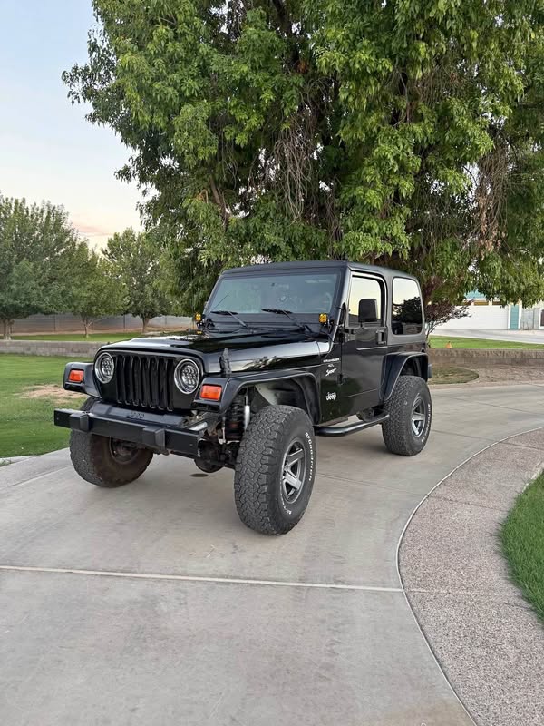 2000 Jeep Wrangler - Sport